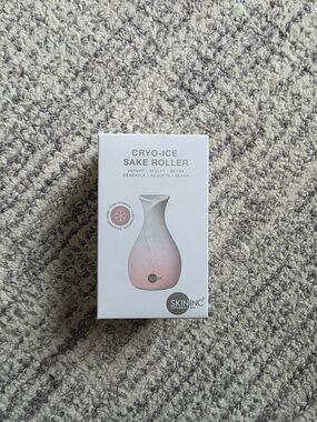 NEW *SkinInc* Ice Cryo Sake Roller